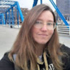 Meet your Posher, Courtney